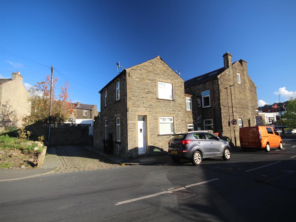 2 bedroom end terrace house SSTC in Colne - IMG_0066.jpg